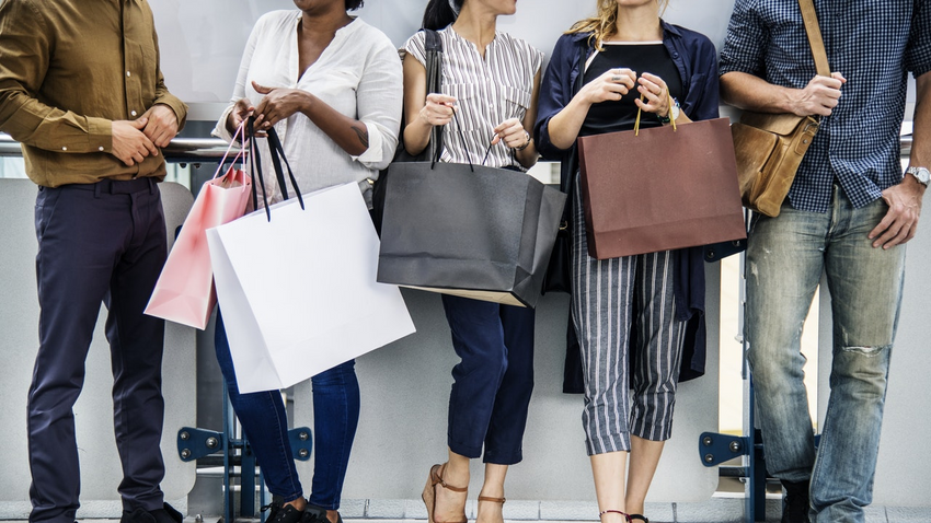 Novoroční výprodeje e-shopů přilákaly statisíce lidí. Češi i po Vánocích ochotně utráceli desítky milionů