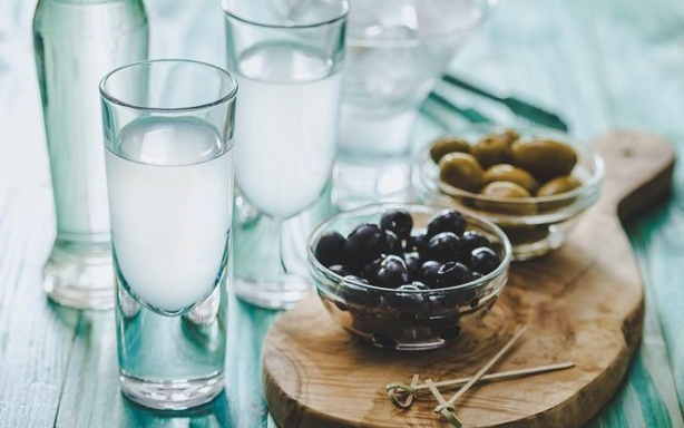 Mi fán terem az ouzo?