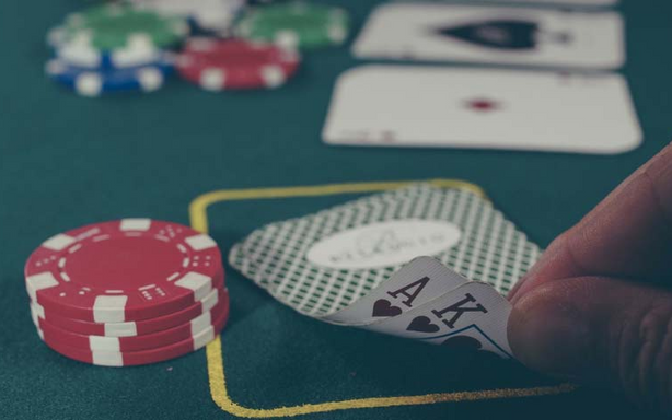 Hrajte poker ako profík